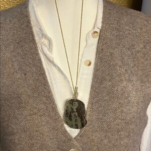 Green and Black Stone Pendant Necklace